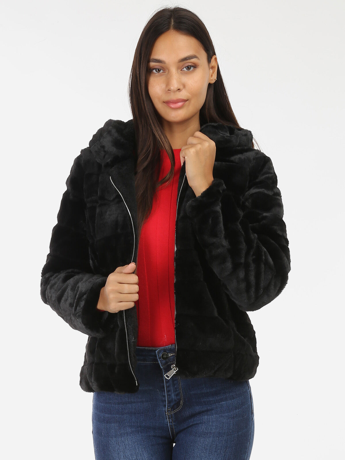 Manteau court fausse fourrure capuche La Modeuse