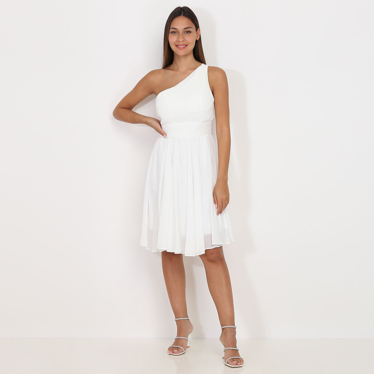 Robe outlet blanche asymétrique