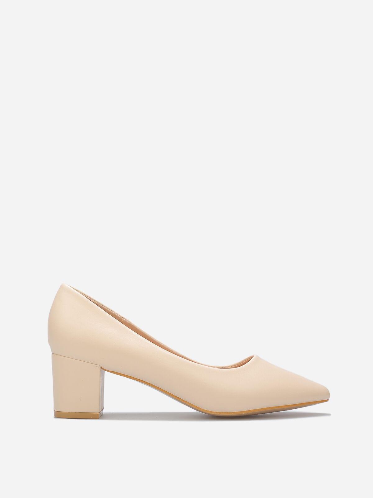 Escarpin beige 2025 talon carré