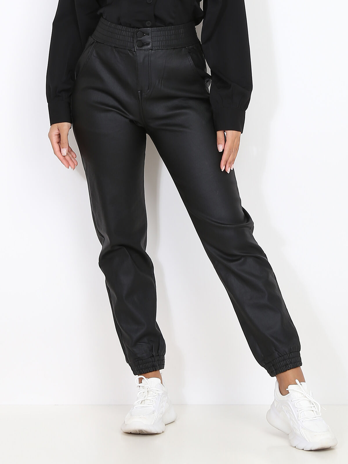 Pantalones piel sintetica hot sale