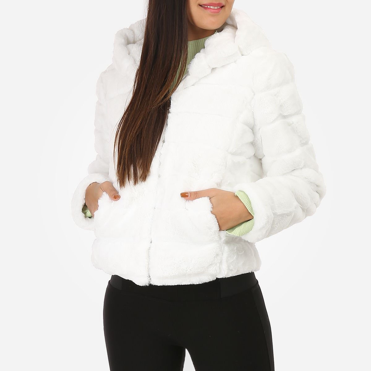 Manteau femme fourrure blanche sale